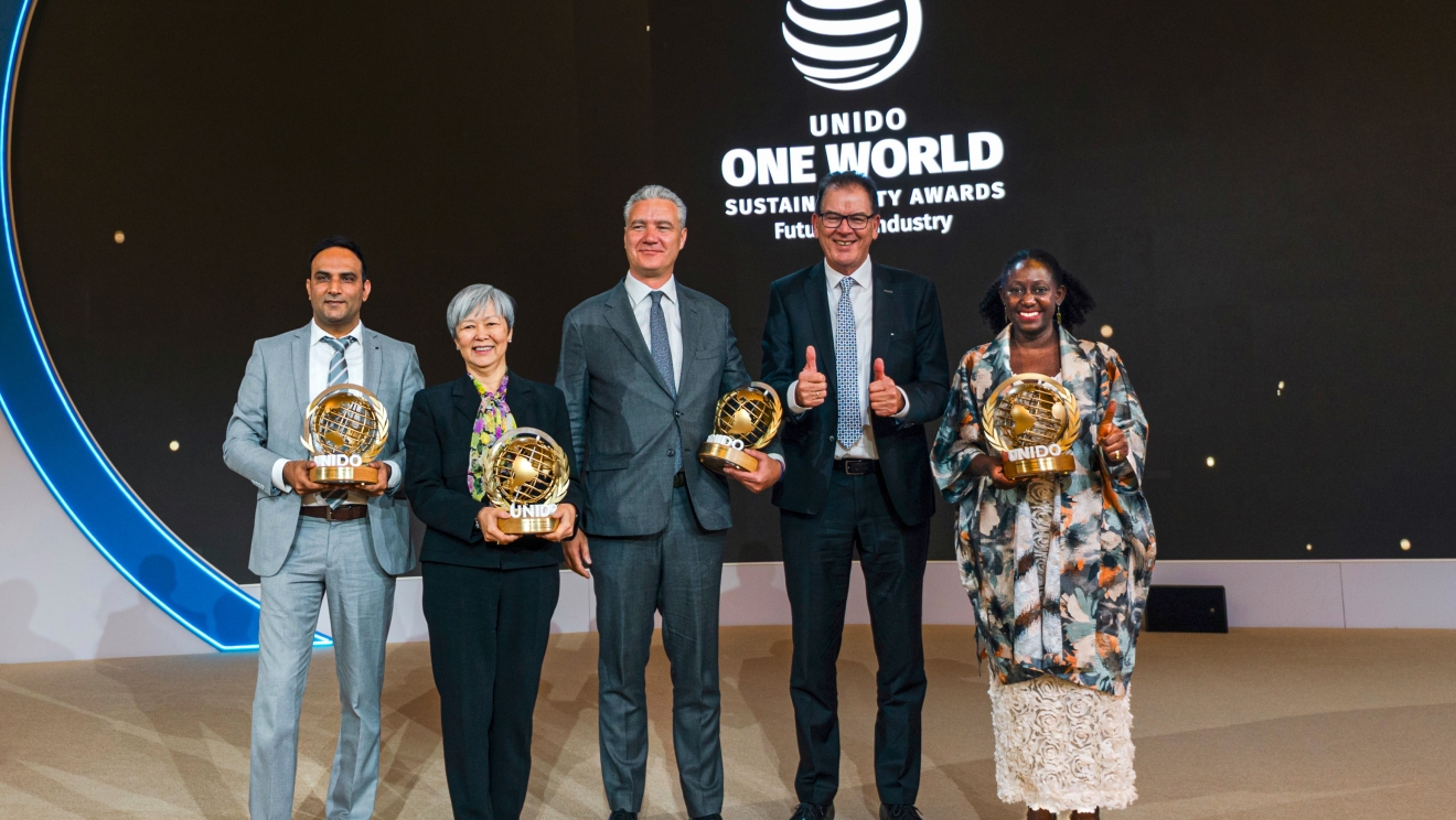 Inaugural One World Sustainability Awards Winners and UNIDO DG Müller