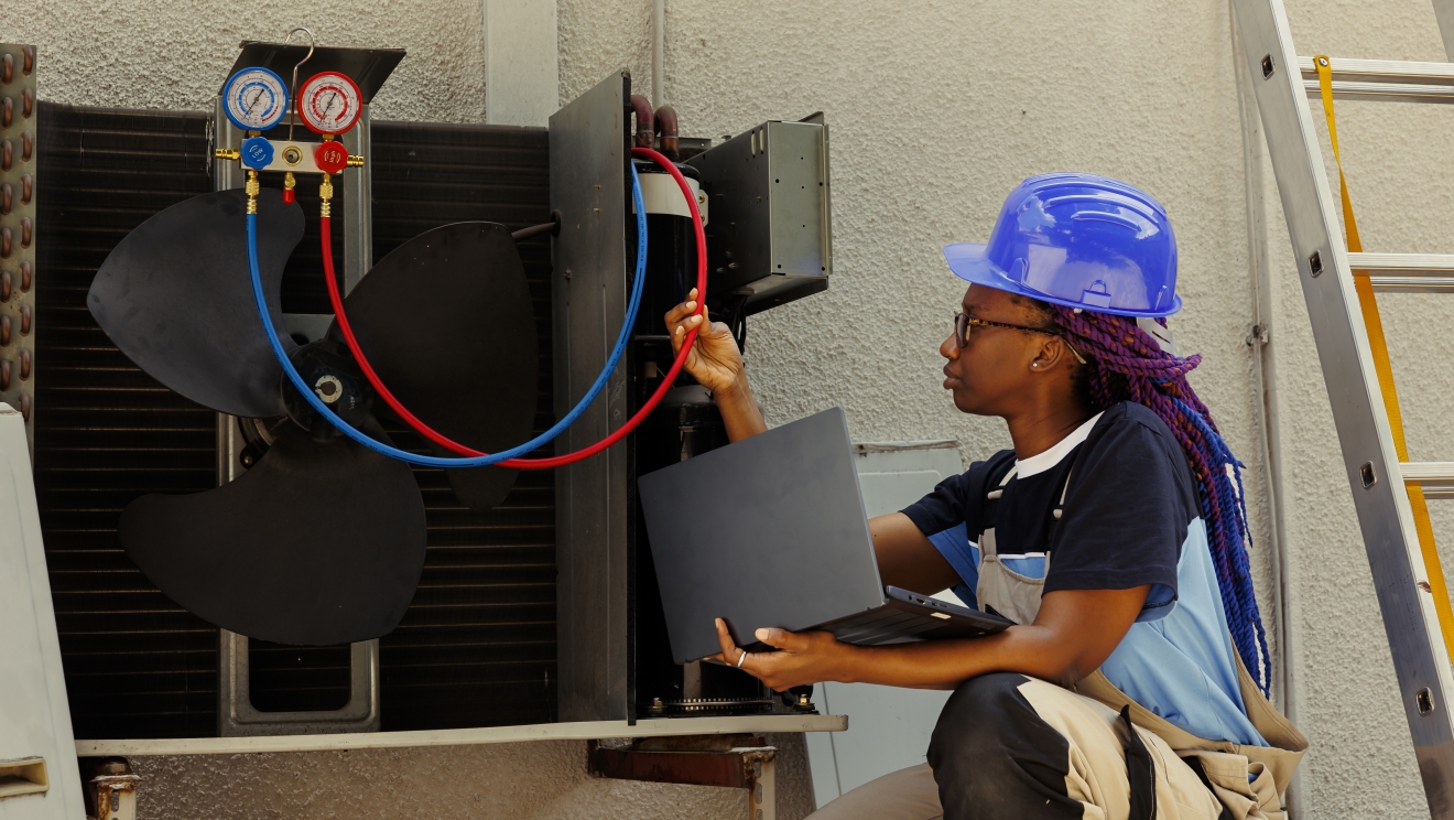 worker-asked-to-detect-conditioner-issue-2025-02-18-11-02-49-utc